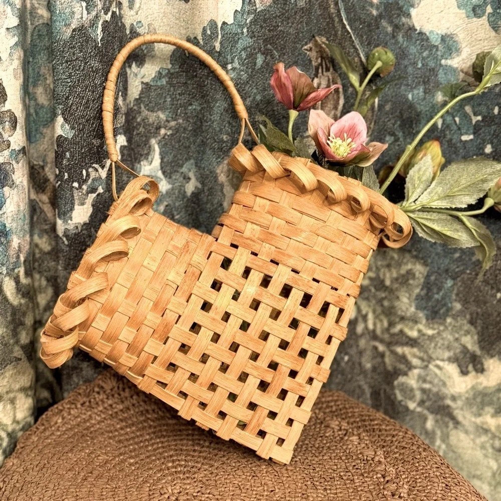 Vintage Rare Wall Hanging Heart Shaped Double Opening Basket 14”x12”